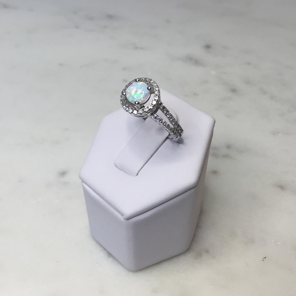 Sale $30 Firm! Sterling Silver White Opal Cz & Clear Cz Ring - Picture 10 of 17